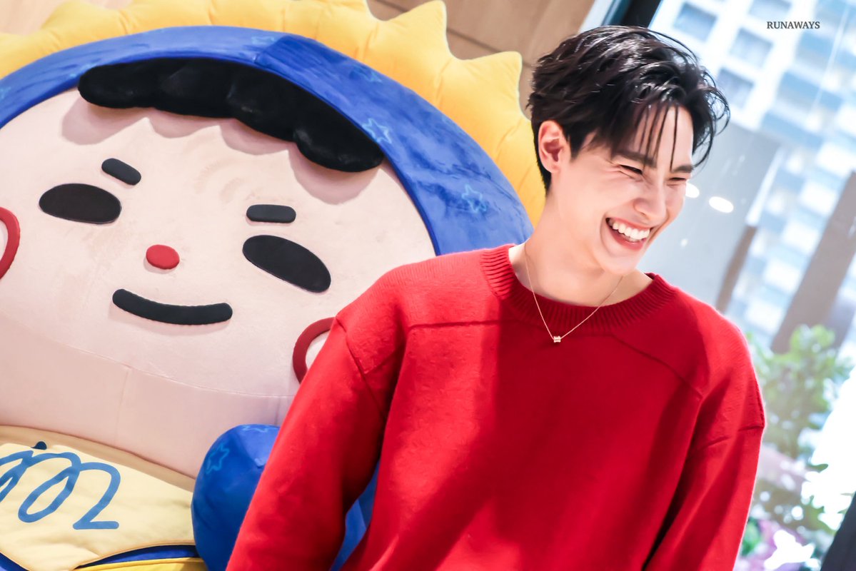 _runaway_s's tweet image. แค่ยิ้มก็พอ ;)

MRS PRESS TOUR
#MyRomanceScammerLIVE
@jnnrrs #junniorrs 
@jummo__gmmtv 
#ชีนวร