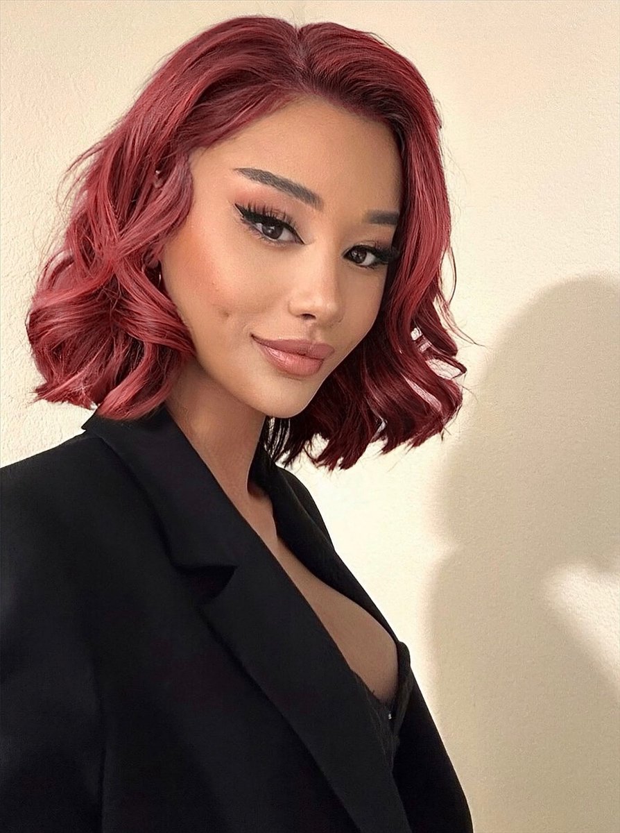 Serraphina's tweet image. Yes, I’m trans.
Don’t be ashamed of finding me pretty.
You’re still straight.💖