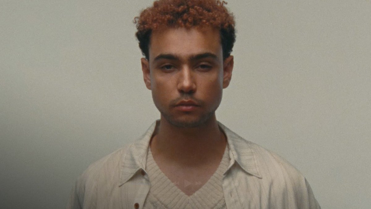 Calferqui's tweet image. Como siempre, si eres un actor de color, no alcanza con entregar la actuación, hace falta tener todo el paquete completo: película potente, campaña agresiva y aún así remar el doble.

Si no estas en una "Sinners", no lo lograrás nunca. 
#Oscars2026