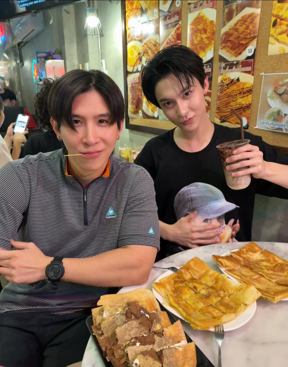 PDomundi's tweet image. เทรนมาอย่างดีครับ สารอาหารครบ @rryjinnn #เชื่อใจป๊าก #rryjinnn