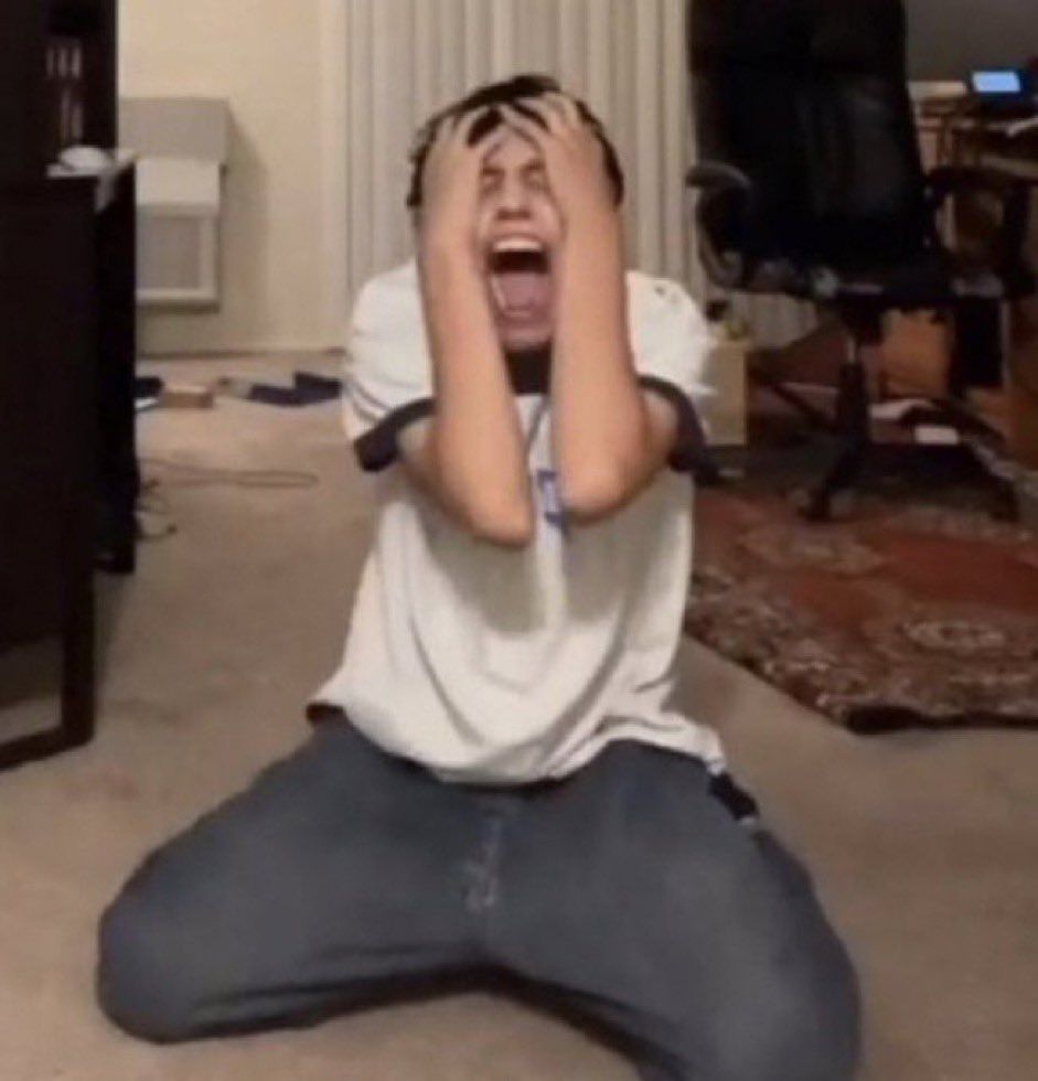 DareYouToDeath's tweet image. การที่คามินพูดแบบนี้แสดงว่า เป็นมากกว่า “เจ้านายกับลูกน้องได้สิ” กรี๊ดดดด🙂‍↕️
#DareYouToDeathEP5

@ChenRcj @dunknatachai