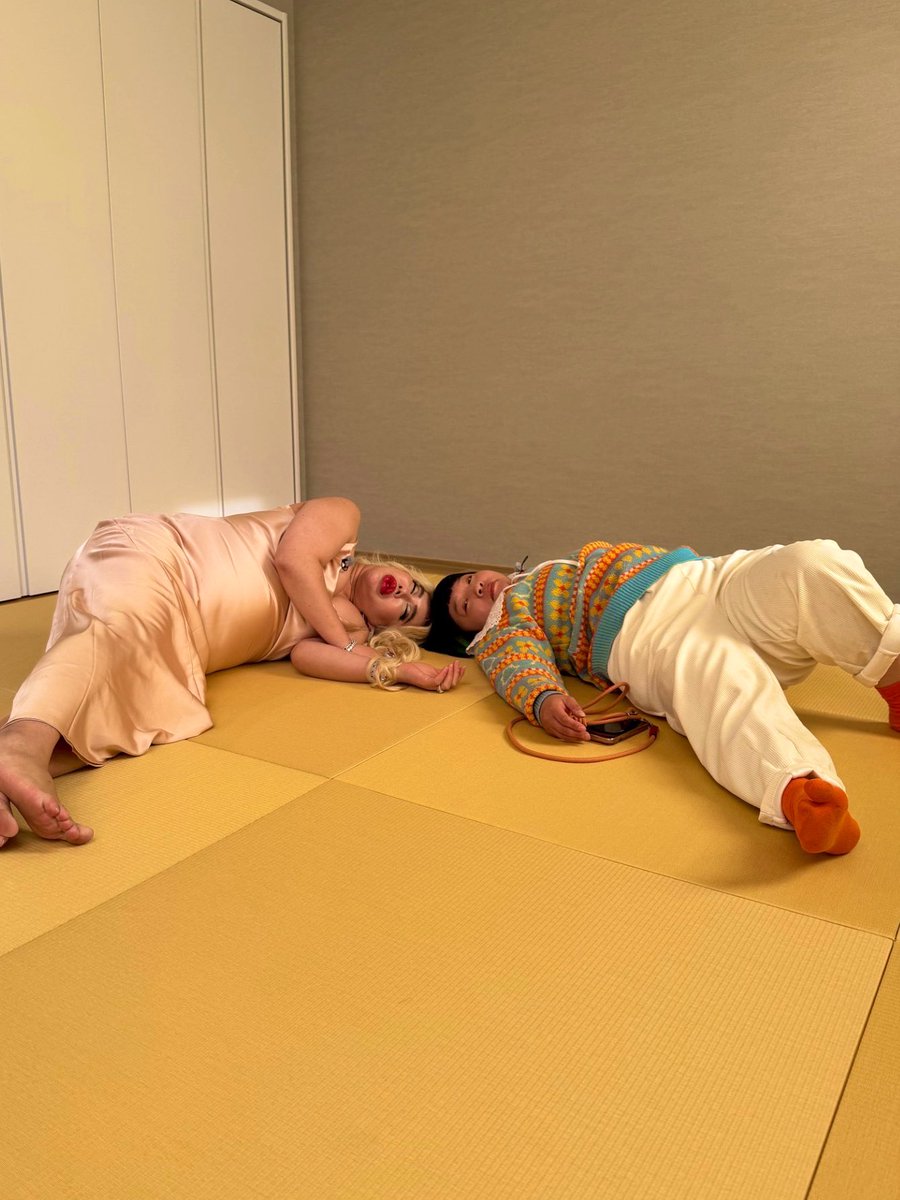 Allen_Japan_No1's tweet image. 先日放送📺✨されました、

フジテレビ『最強パワースポット旅🚌🗻✨』

こちらの番組内📺で、
藤井・隆さﾝが撮って下さった📸、

【✨✨✨御利益🌅写真✨✨✨】が、

番組から届きましたので、
ぉ載せしますｮｯ…🌹💋❤️

更には、㊙️写真まで…❣️❣️❣️

番組も、
超〜大反響🎊㊗️✨でしたそｩｯで、…