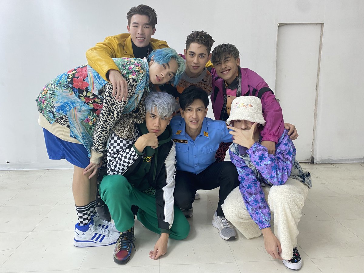 tik_pholdee's tweet image. CRAZY CRAZY CRAZY LOVE.