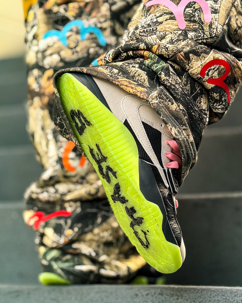 In frame: @JetLife_Bueller: Our latest set featuring the Chase B