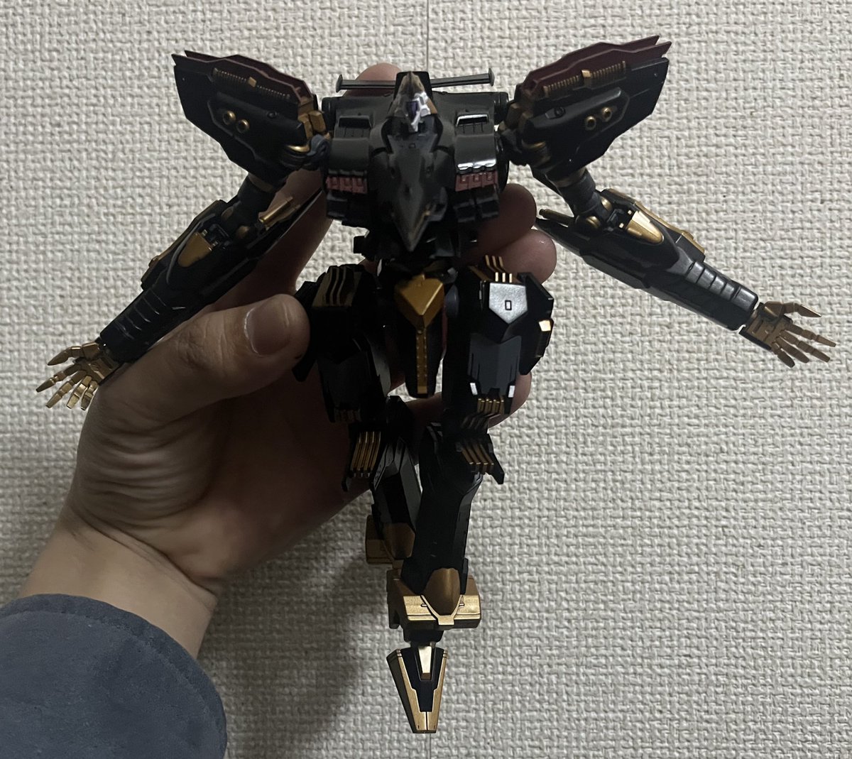 KAEN_NEXUS's tweet image. #魅力のある黒を見せてください見た人全員強制
蜃気楼です
このカラーリングに絶対守護領域（プライマルアーマー）、間違いないあれはゼロです

コアはライールでも良かった気がするな…❓
武装はまた追々ね…