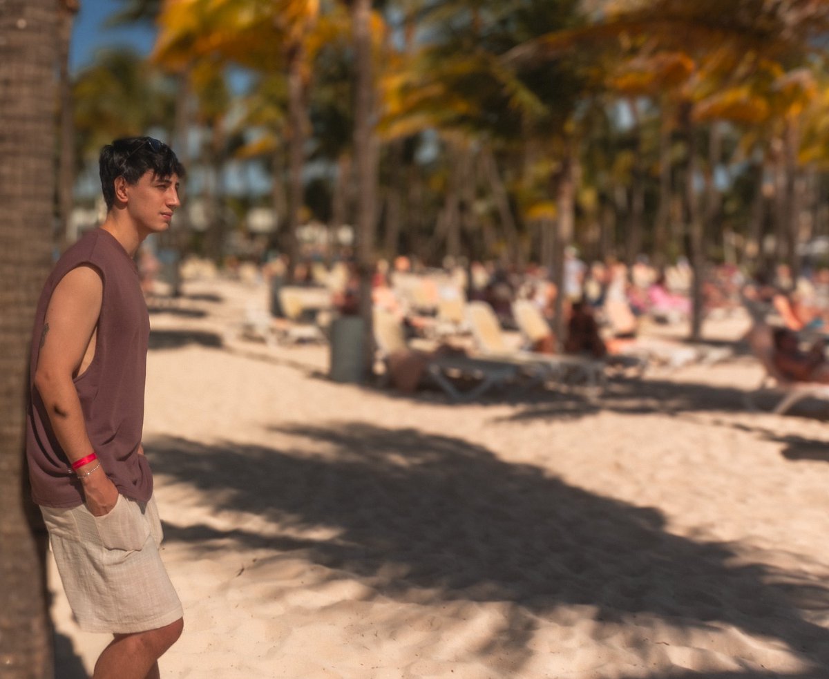 devvefps's tweet image. playa playa