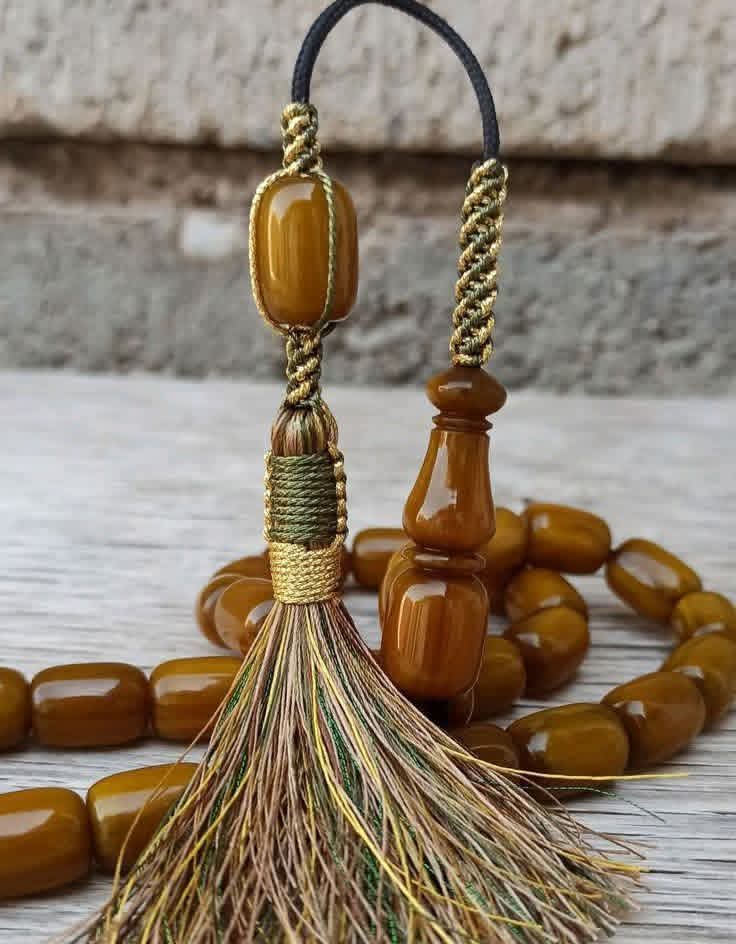 "إِنْسَانٌ صَادِقٌ بِأَخْطَائِهِ، 
أَبْهَى وَأَصْدَقُ مِنْ مُتَزَيِّنٍ بِالْفَضِيلَةِ كَذِبًا."💗