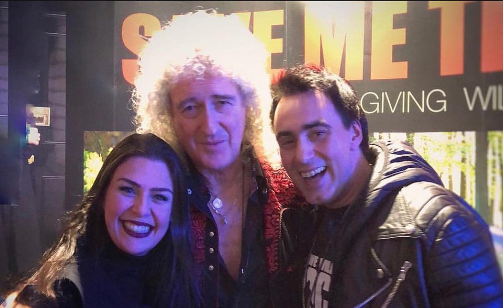 Freddie_0906's tweet photo. ブライアン、ロジャーと💕
#AlirioNetto
#BrianMay
#RogerTaylor https://t.co/Y67lUECfTM