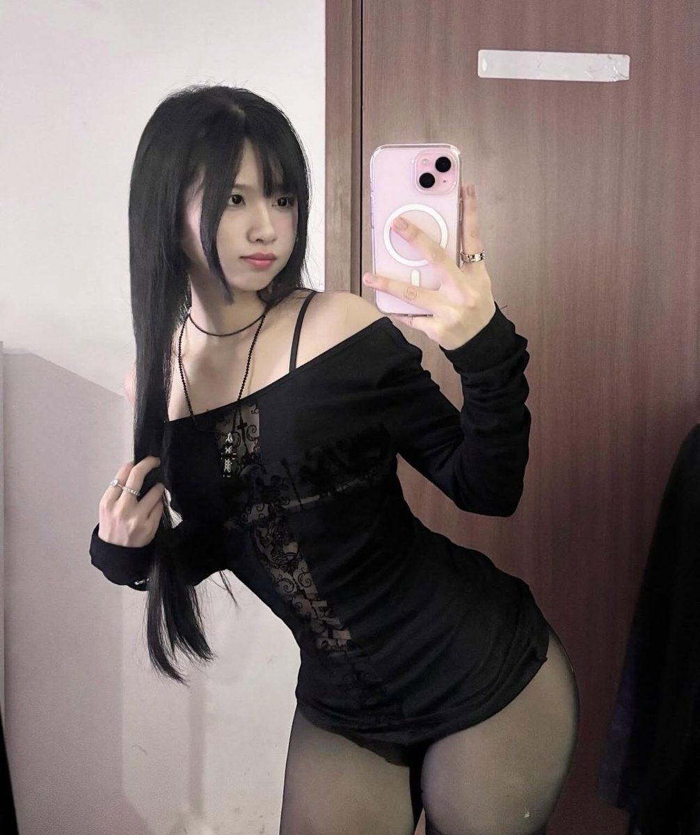 markeymaker's tweet image. 想干嘛 #门槛 #门槛妹 #女大 #反差 #金主爸爸 #求包养 #电子女友