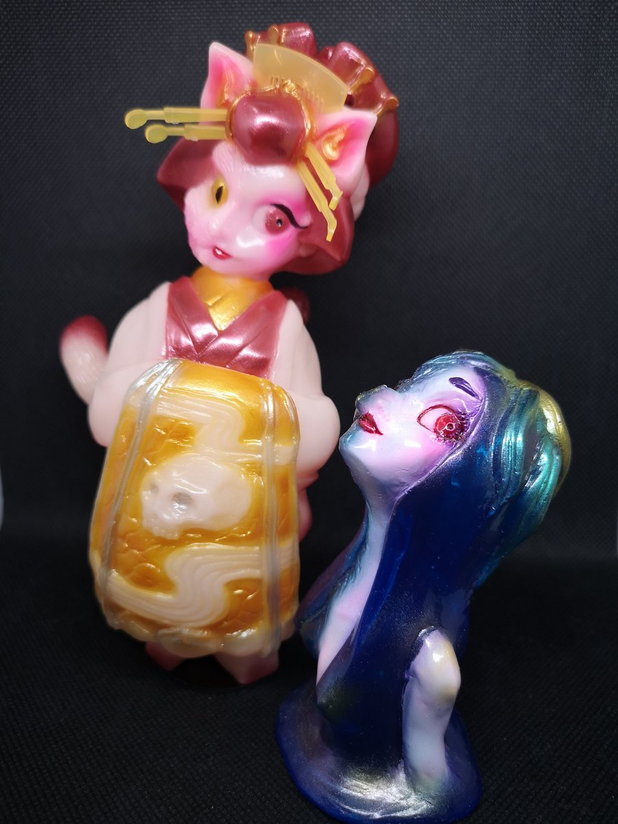 ヒカリトイズさんの化猫遊女届きました。サイズ感、色味めちゃくちゃ