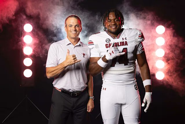 INSIDE THE GAMECOCKS 🐔🤙🏻 tweet media