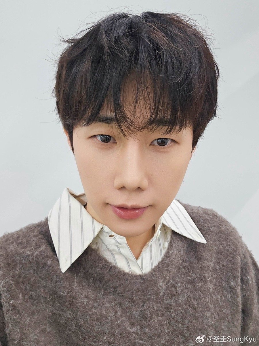 [PIC] 260122 INFINITE Sunggyu Bstage &amp; Official Weibo Update 

#인피니트 #성규 #김성규 m.weibo.cn/detail/5258017…