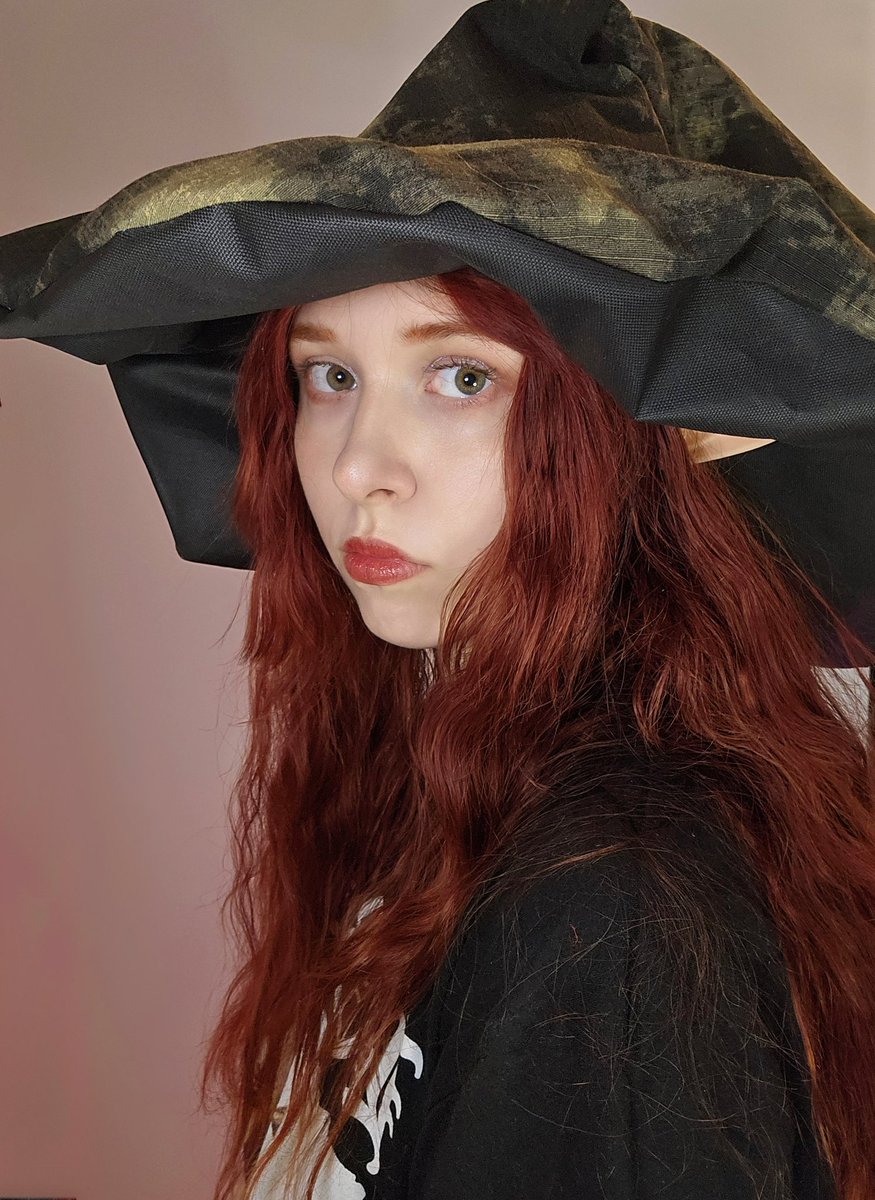 Арина Павлова tweet media