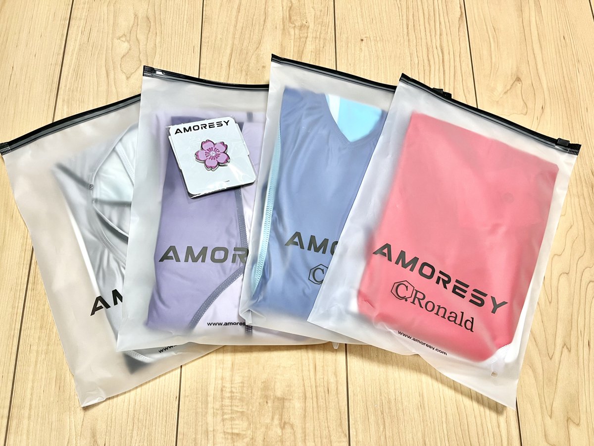 _unknown_mm's tweet image. AMORESYさん @AMORESY_GM の新作✨️
どれも個性的なデザインで気になっていたやつー！ピンバッジも可愛いね🌸

着るのが楽しみです🥰