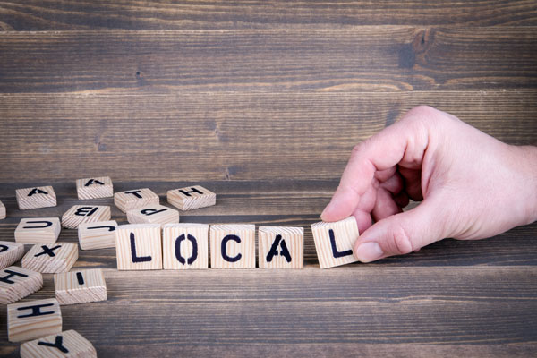 Localisme_QC's tweet photo. Quelles sont les meilleures initiatives localistes autour de chez vous ? On veut les connaître ! 🧐
N'hésitez pas à nous les partager et à taguer les comptes concernés.
#Localisme #MLQ #Local https://t.co/GDhAbv8GB7