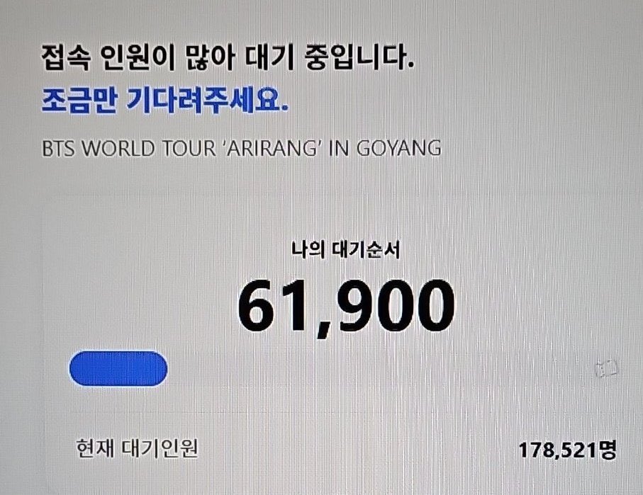 bluegreyarmy's tweet image. Me prometeram que ninguém conhecia o bts 🤨