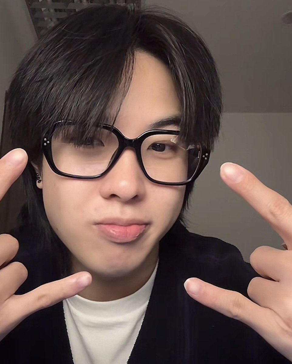 <a href="/jeffyjsjs/">brad pitt</a> 🎀🐶