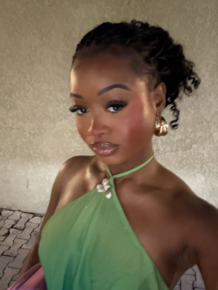 𝓥𝓲𝓿𝓲𝓪𝓷 (@viviibbyy) on Twitter photo 