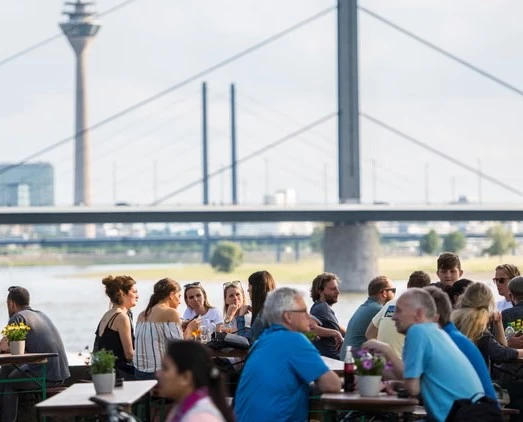 Germans struggle with English questions like "How are you?" : 

theguardian.com/commentisfree/…  

#translation #language #languagenews