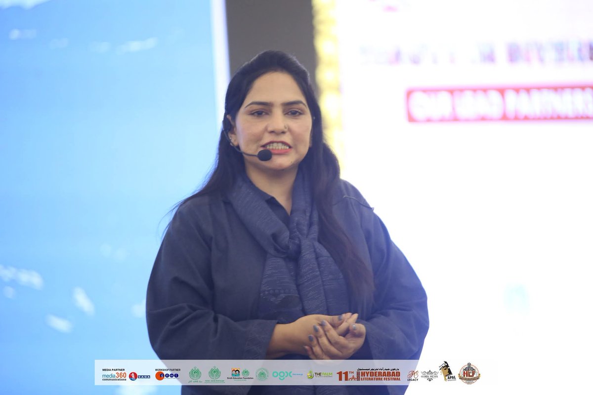NoorRahimoo's tweet photo. Sana Siddique Rahimoo Had the opportunity to speak on Climate and Gender at the 11th Hyderabad Literature Festival, sharing insights on the gendered impacts of climate change and the importance of inclusive, gender-responsive climate action.
@SanaSRahimoo @PPP_Org @siddique_thar https://t.co/IOGO3PrHZX