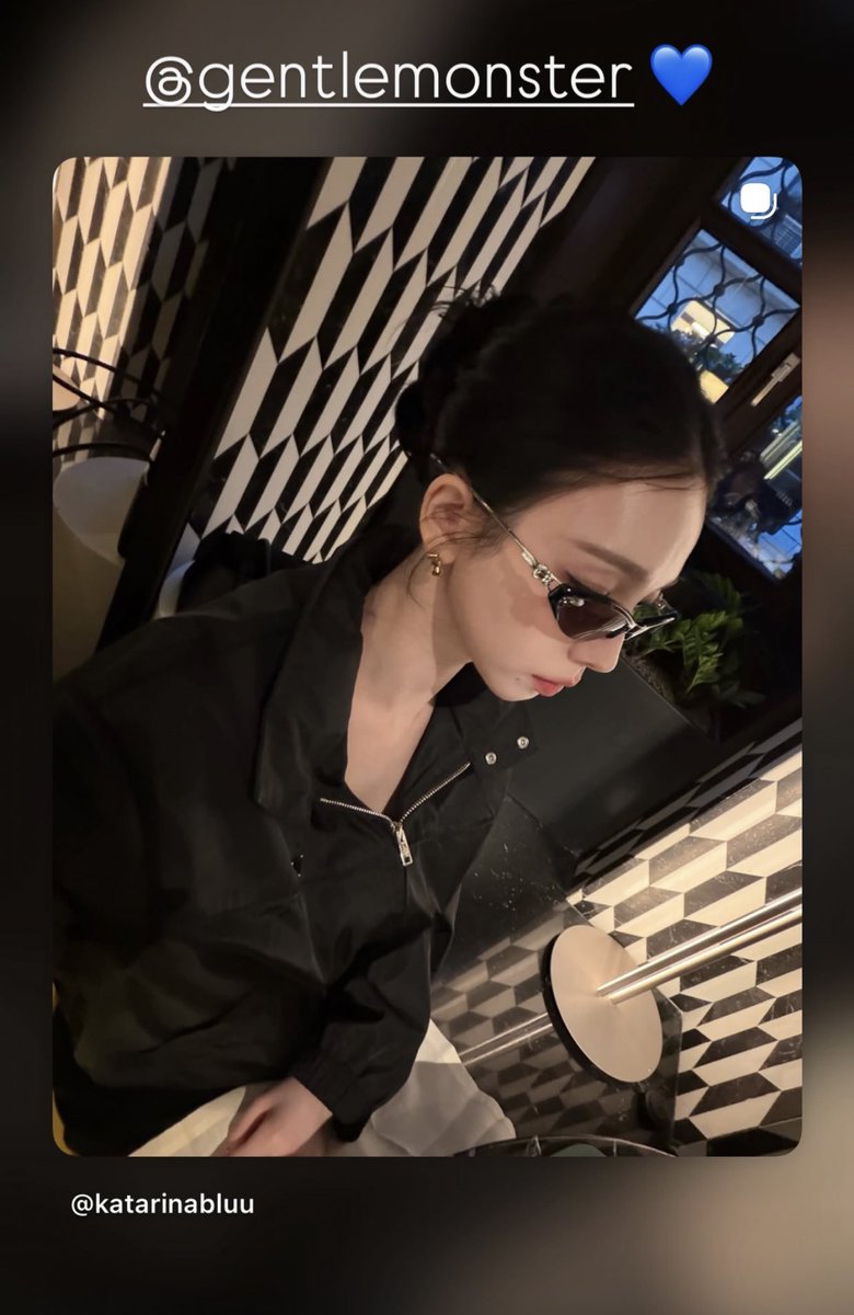 formyacekarina's tweet image. #KARINA wearing Gentle Monster’s ‘Tweed-01’ from newest collection, ‘Bouquet collection’ in her latest Instagram Post. And several GM’s team posted it in their Instagram Story.