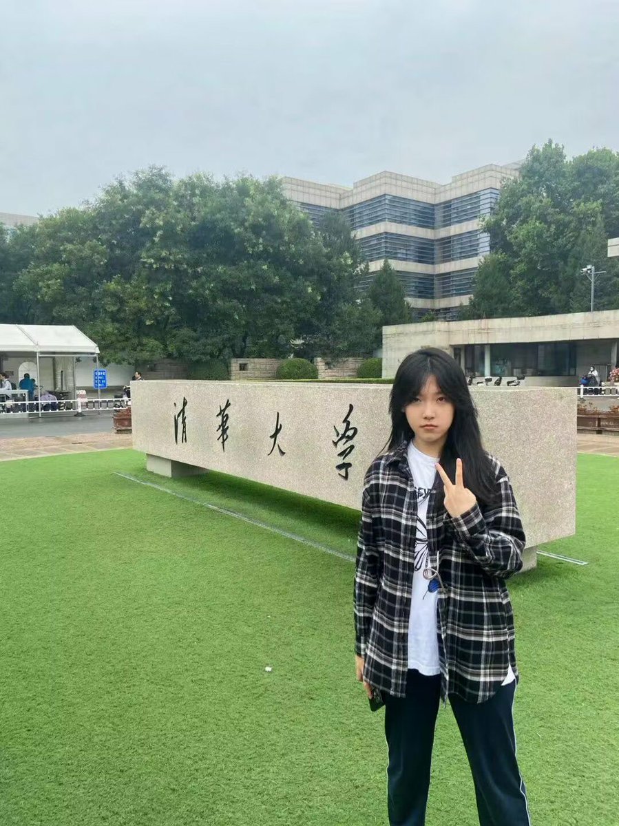szhhs111's tweet photo. 粉丝投稿  关系：前女友  山东地区 认出私我 有福利。 https://t.co/NffNf3N1P1