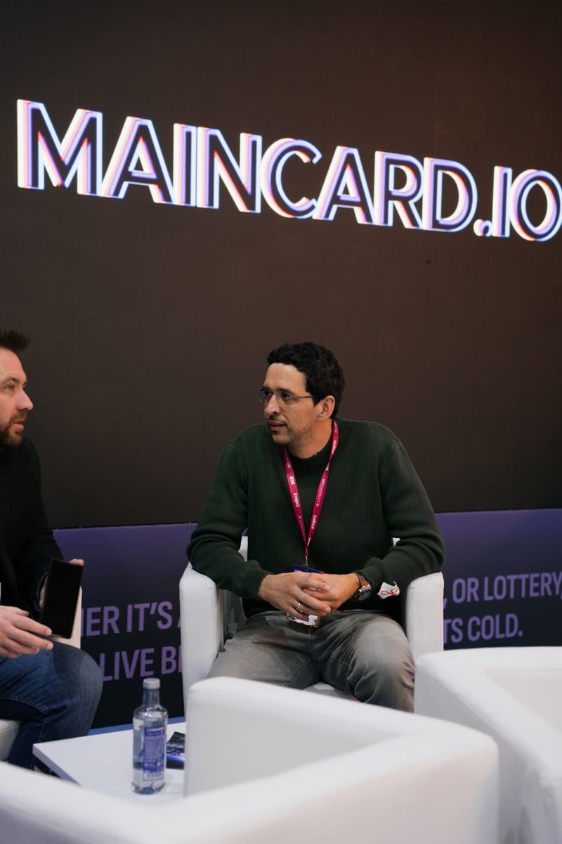 Maincard tweet media
