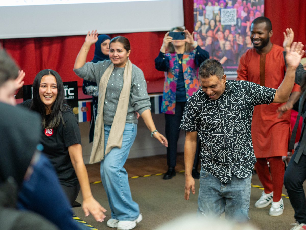 Grŵp Colegau NPTC Group of Colleges tweet media