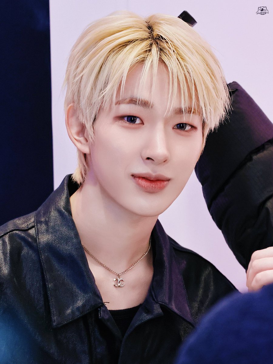 minamikumakuma's tweet image. 260122 CHANEL
チャンス オー スプランディド

良い顔、良い香り、良い笑顔

#NEXZ #넥스지 #ネクスジ
#TOMOYA #토모야 #トモヤ