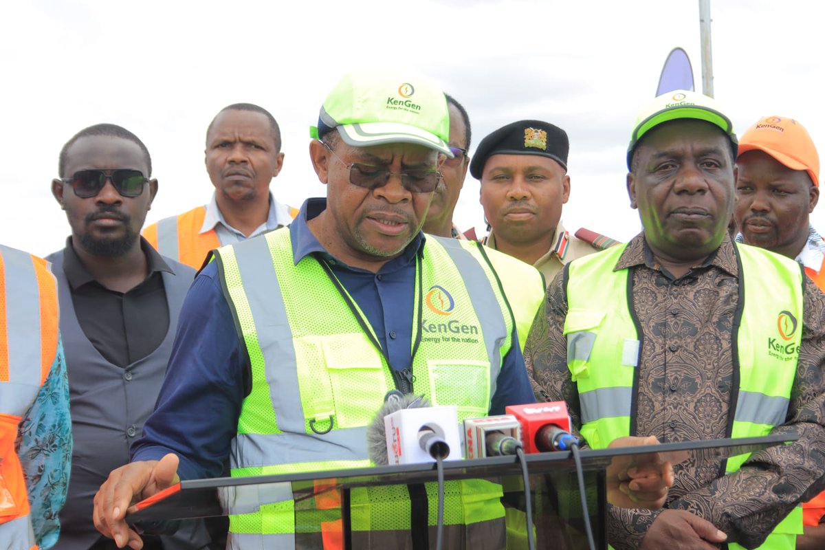 KenGenKenya's tweet photo. The Government’s proposed High Grand Falls Hydropower Project is gaining momentum after CS @OpiyoWandayi  Wandayi, joined @KenGenMDandCEO, Eng. Peter Njenga, for an inspection tour of the proposed 700MW site and the wider #7Forks Cascade. #SustainableKenGen #GreenEnergyKE ^EM https://t.co/8ZsIuwhzYB
