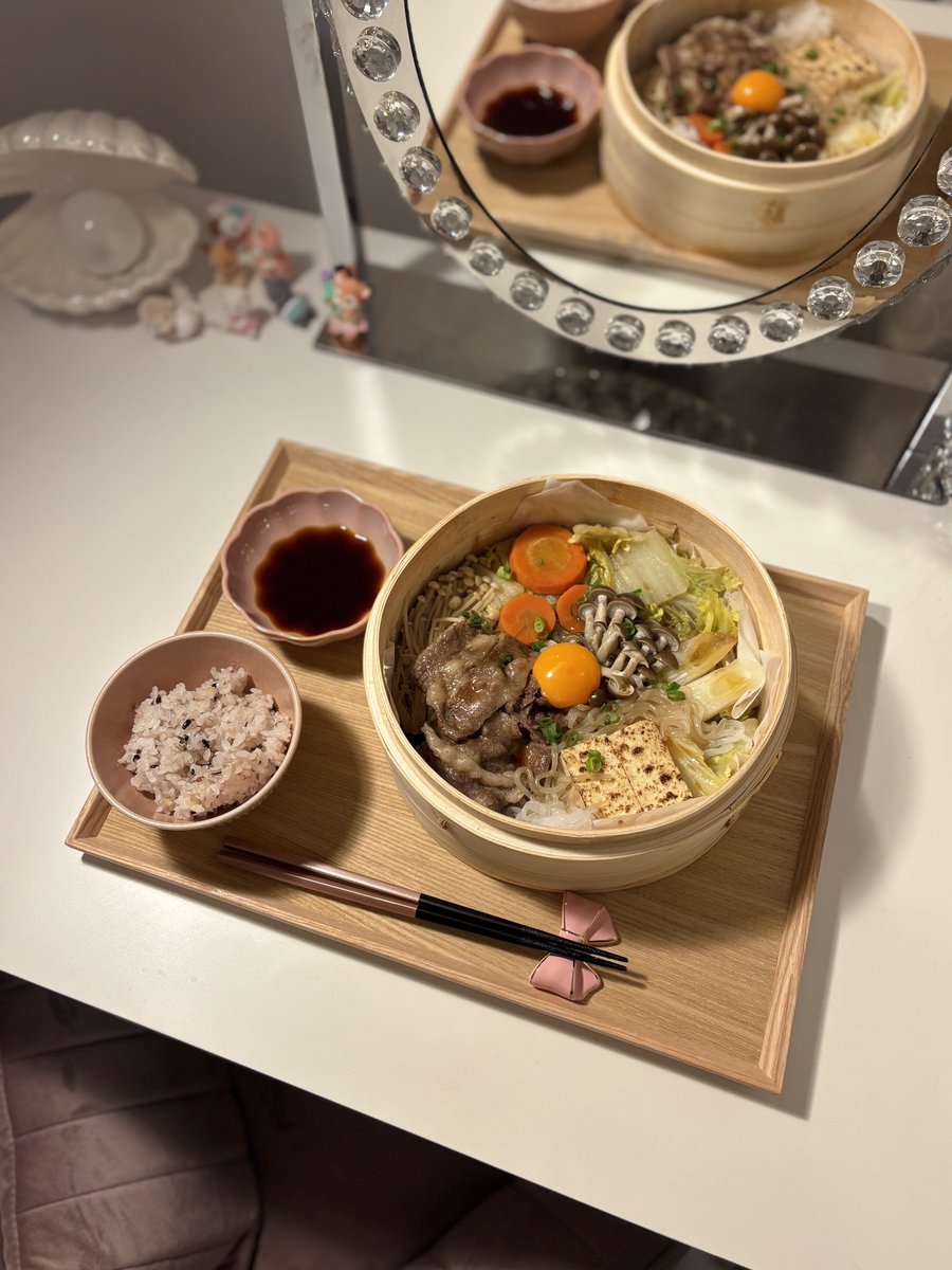 _mnxlly's tweet photo. せいろ蒸しがとにかく楽で最近毎日これ🍲🤍
以前は意識しないと野菜をあまりとれてなかったけど、今では野菜中心の食事に.⋆𝜗𝜚.†⋆ https://t.co/4DXuqS2tw7