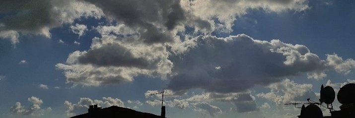 "Görmüyor musun ki Allah, bulutları sürüyor, sonra onları bir araya getiriyor, sonra da üst üste yığıyor; derken onların arasından yağmur çıktığını görürsün...."
                               ~    Nur Suresi/43🌿