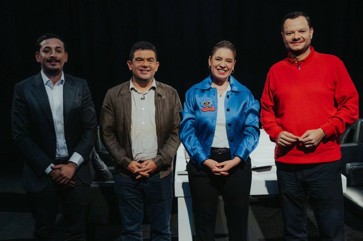 Barriosrro's tweet image. Bueno días profe y compañeros, somos el grupo 5 y nos tocó exponer sobre cómo derrotar a Bukele Junior, la dictaperuana  y a Patricia Fernández en menos de 10 días…