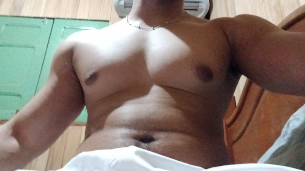 RoanSant's tweet image. Meu bulking tá gostoso né?