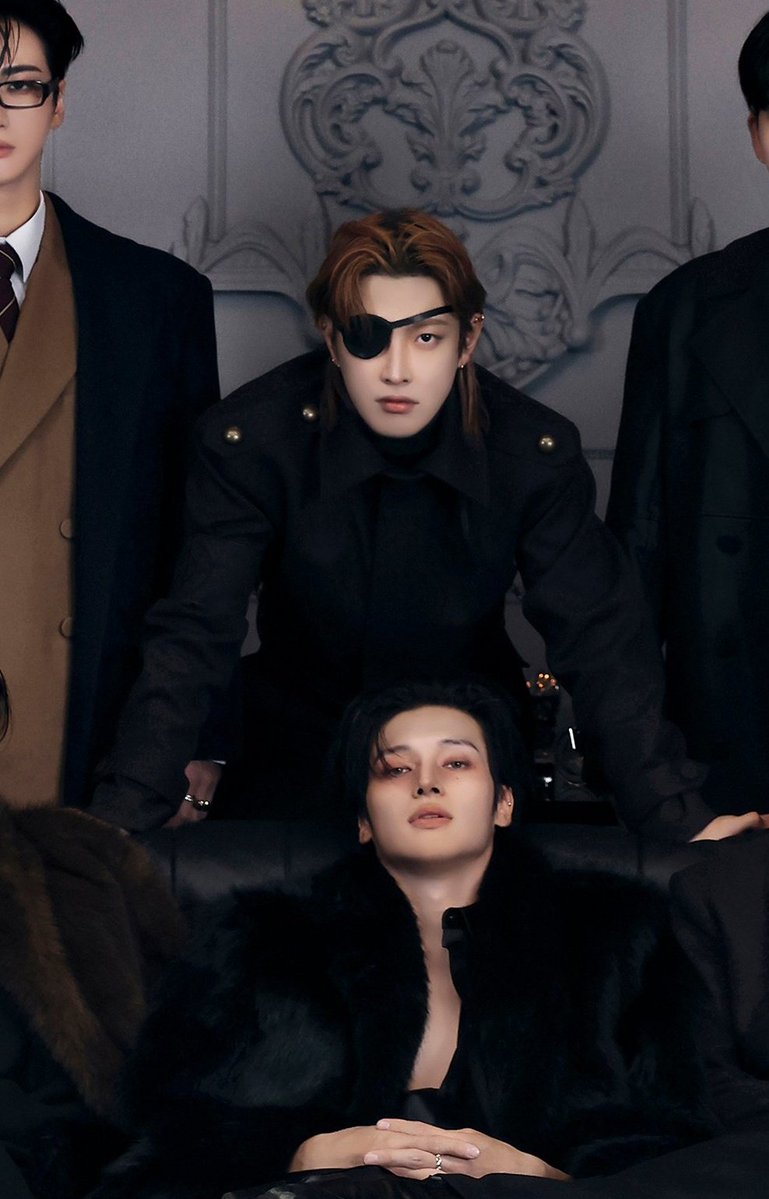 и ни одной мысли в голове. приличной.