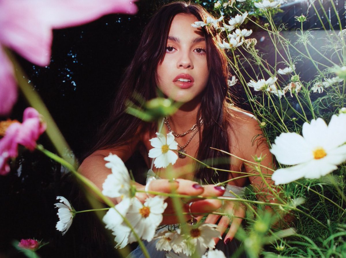 Olivia Rodrigo will cover ‘The Book Of Love’ for new charity album ‘Help (2)’ - Graham Coxon features on guitar.

clashmusic.com/news/arctic-mo…