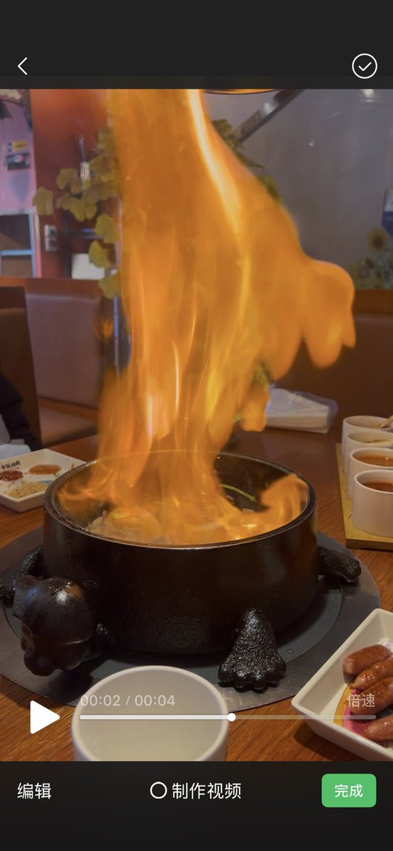 从11月19号更新《游客2号》第一期播客，现在已经在开始录视频播客了，齿轮一旦转动，就越来越快了～感谢<a href="/GaoNew3/">Gao / NEW3</a> 一如既往的支持，录制中提到的戒烟戒酒健康饮食控制生物算法、把AI当老板、伙伴而不只是工具等等，很有启发，敬请期待～