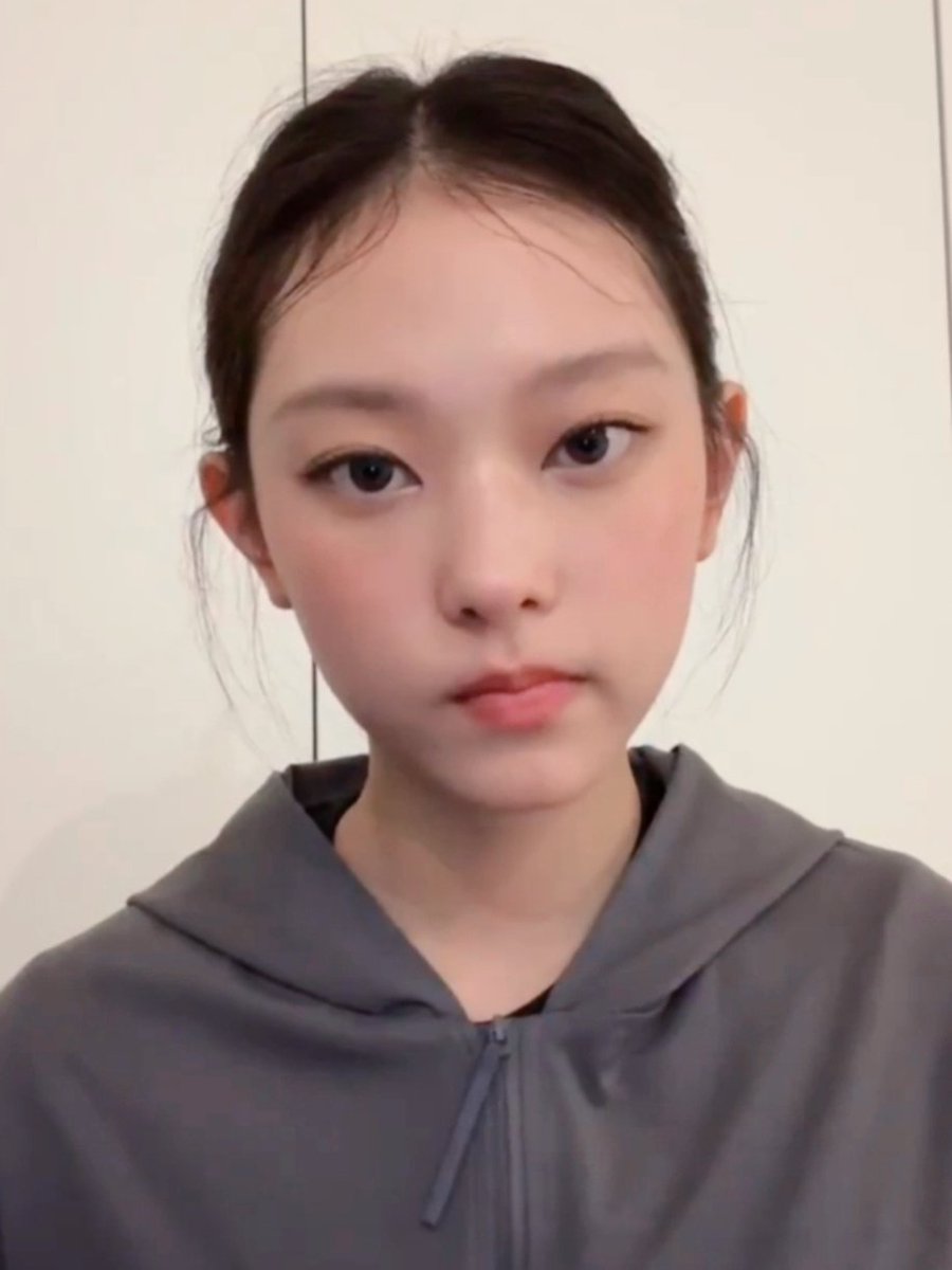 kang20220722's tweet image. Before she was turned