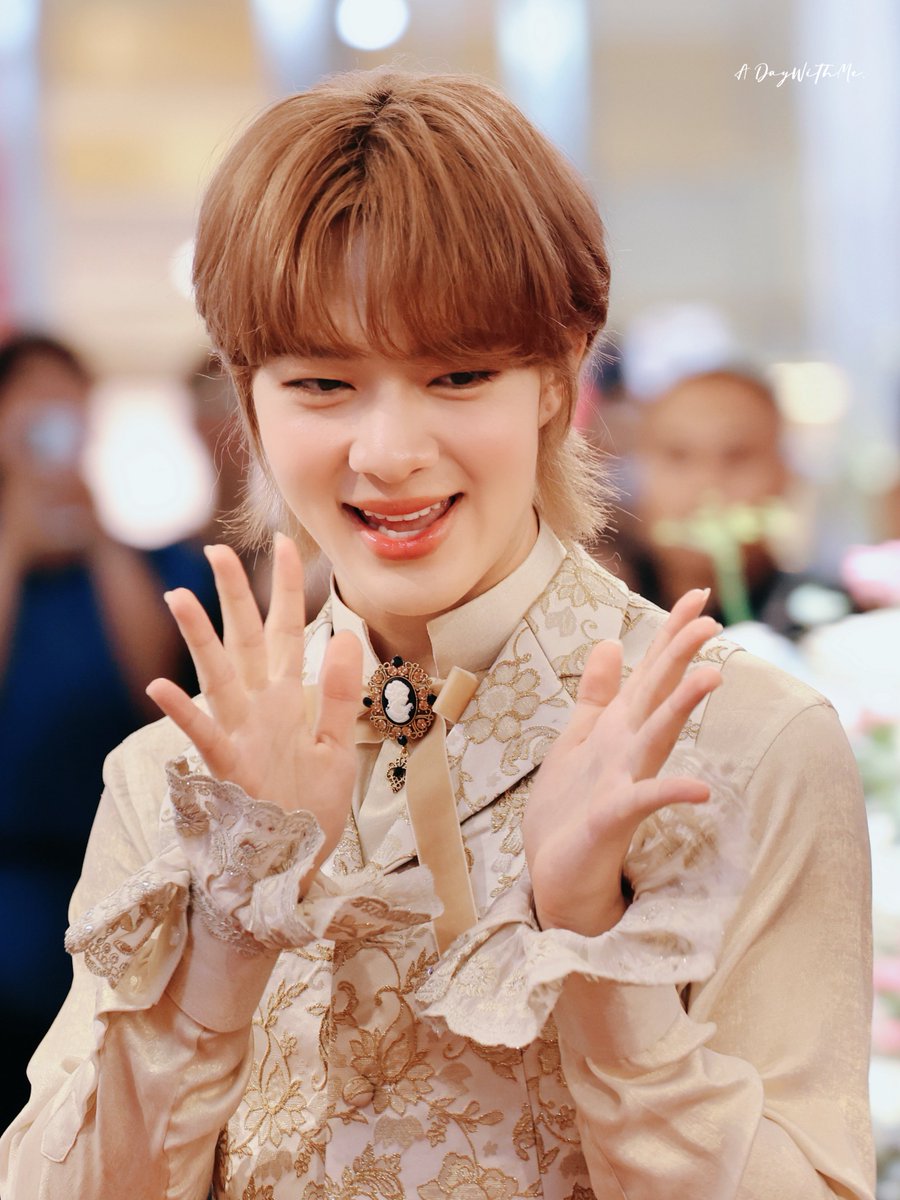 MinnKemika's tweet image. Pic1 : หุ่นโช้ะ ❤️‍🔥
Pic2 : น่ารัก เหมือนท่านชายแมว
Pic3 : 😛&amp;amp;😎
                 🤺👑⚔️
#TheNextPrinceSeries 
#ข้ามฟ้าเคียงเธอ 
#ZeeNuNew 
@zee_pruk @CwrNew