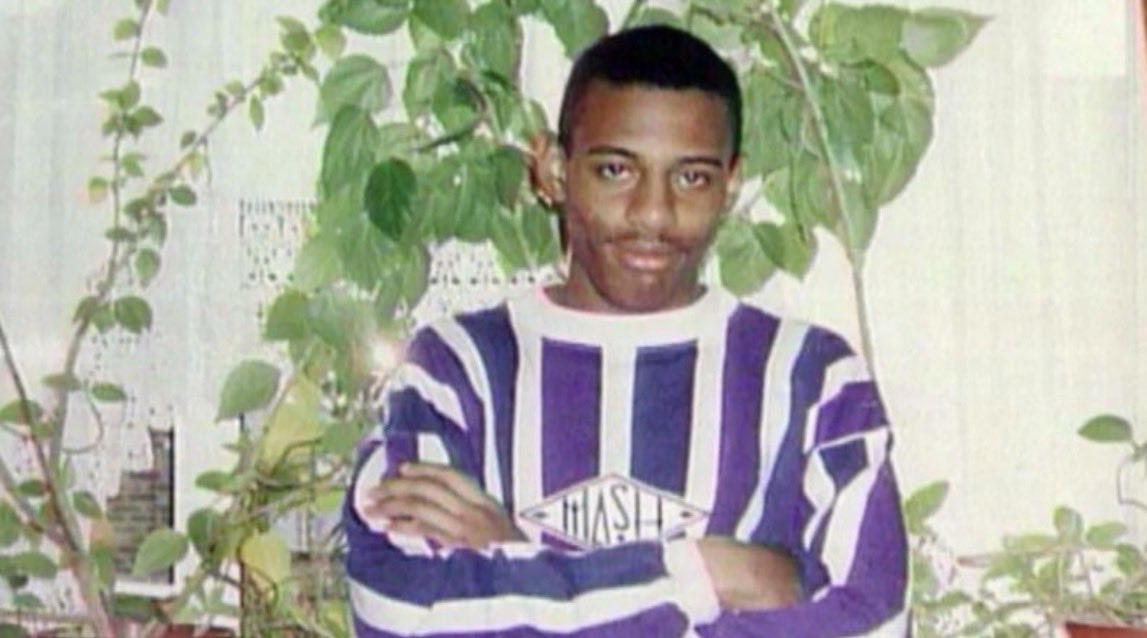 claireXanda's tweet image. Stephen Lawrence was a British teenager who was murdered in a racially motivated attack. As the family mourned his loss The #DailyMail “bugged his family home,cars&amp;amp;phones”. Just imagine that? This case against the mail is not just about Harry . #DoreenLawrence #PrinceHarryVsANL