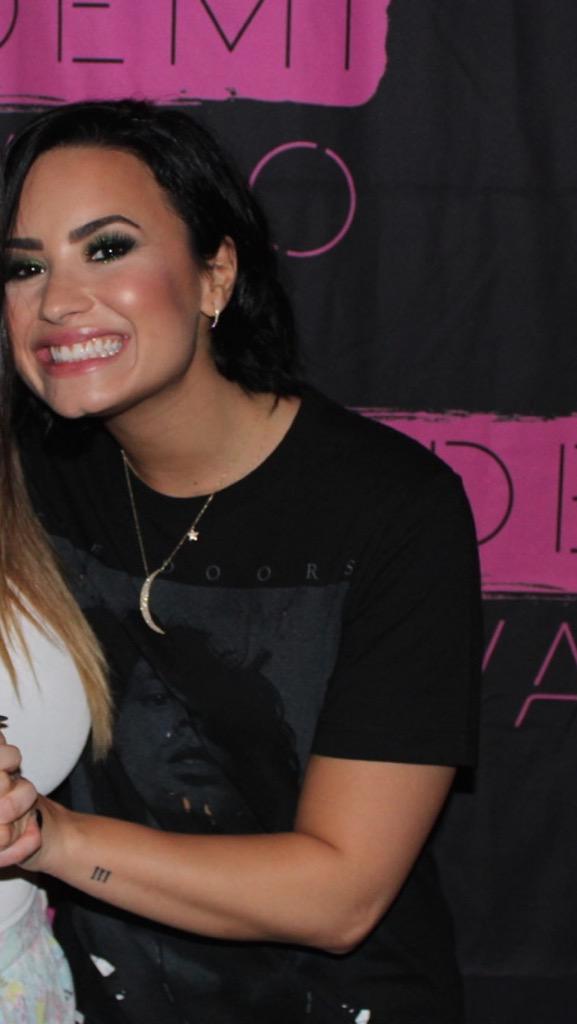 demisgallery's tweet image. demi lovato, 2014.