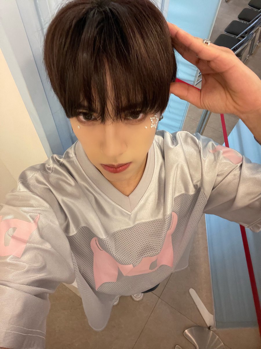 DXMONPICS's tweet image. 260122 ~ Rex on Weverse

#DXMON #다이몬 #REX #렉스