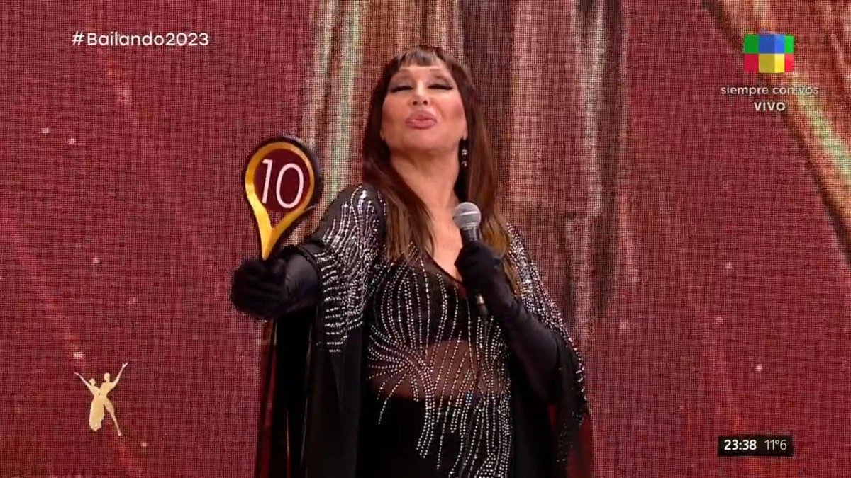 “En cuanto a los olores de tu novia, contados por vos mismo, te digo que no te gastes, lo conoces vos y media argentina”