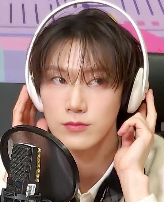 honeytenl's tweet image. 💗 dj tennie so cuteee คิดถึงเสียงคุนดีเจล์ 🤲🏻🐈‍⬛