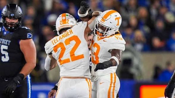 DallasPauldo's tweet photo. After a great conversation with @Coachpoindexter I am Extremely blessed to receive my 4th SEC Offer from the University of Tennessee @CoachCrane_RHS @Rockvale_FB @counce20 @Vol_Football @TomLoy247 @shaynep_media @SWiltfong_ https://t.co/qwEgeGvt2p