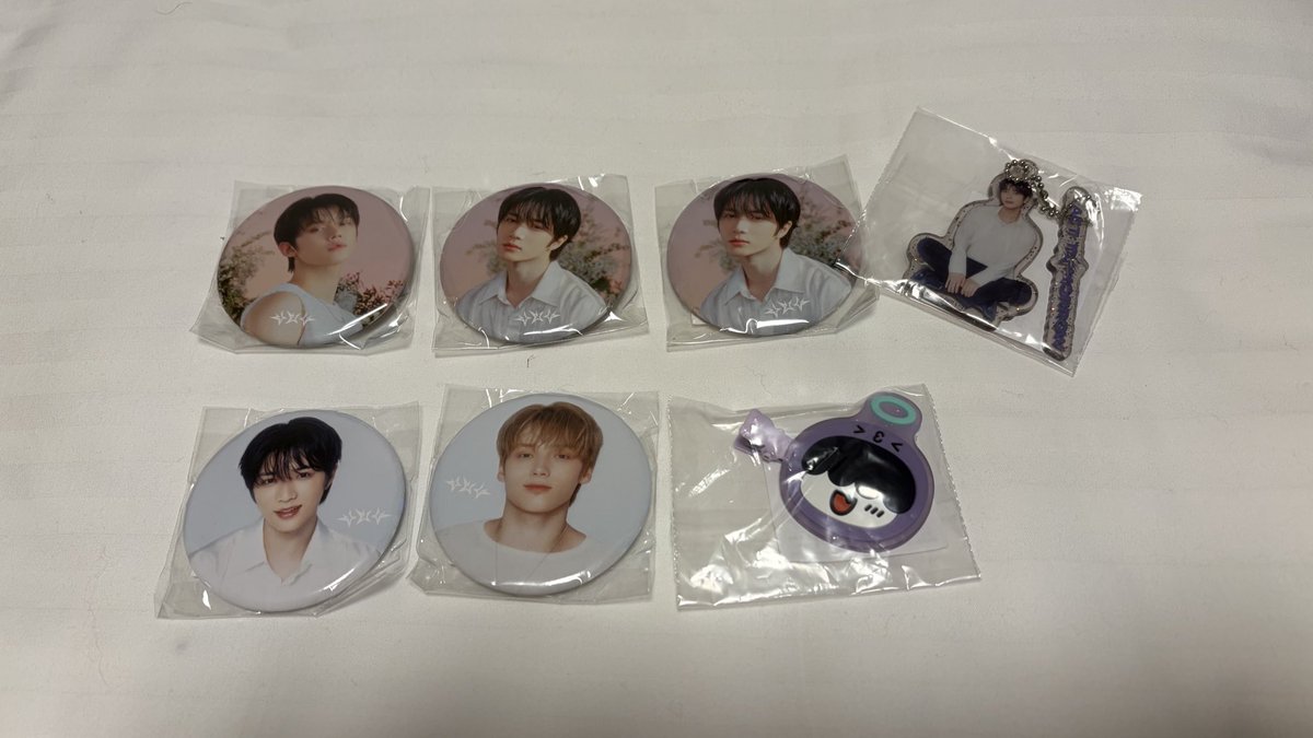 TXT カプセルトイ ボムギュ スビン 缶バッジ ヘアクリップ アクキー