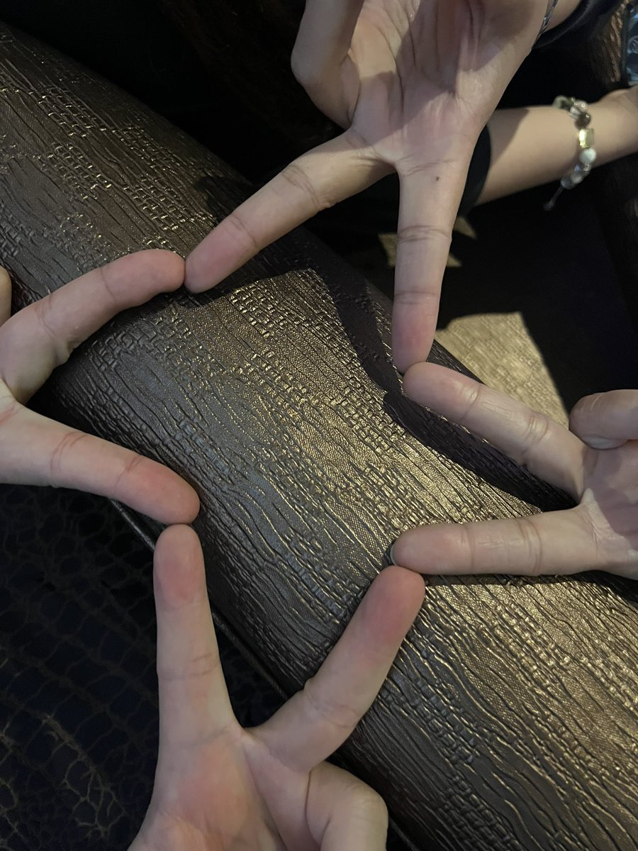 burnning14's tweet photo. 雖然年齡有點差距，但是聊開了，放開了，還是可以有很好的互動和享受，我們不常聯誼，珍惜每次聯誼中愉悅的互動過程。 https://t.co/LxZVHr4Gbv