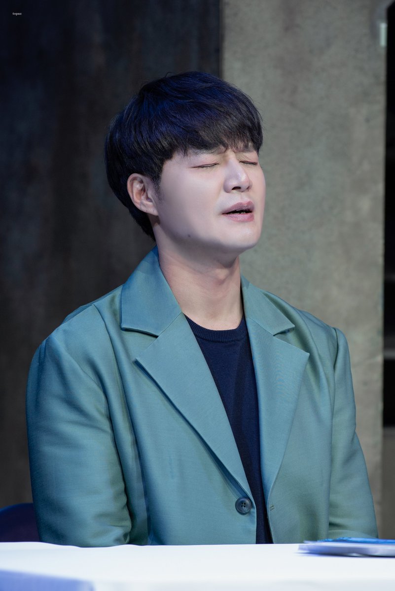 topaz_pic's tweet photo. 260122 로빈 사인회

로빈 | #김종구 

아빠 안 잔다💤 https://t.co/HLSH9aKENS