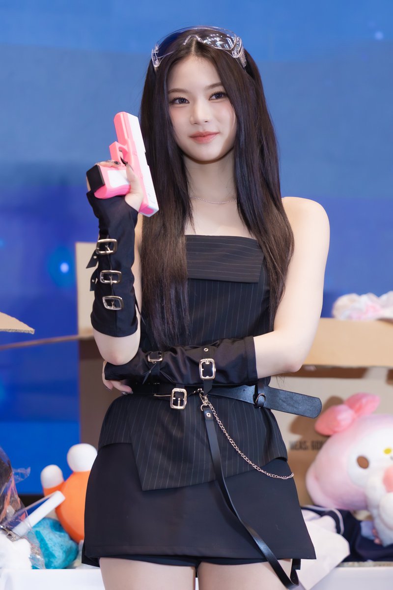 Staycation tweet media