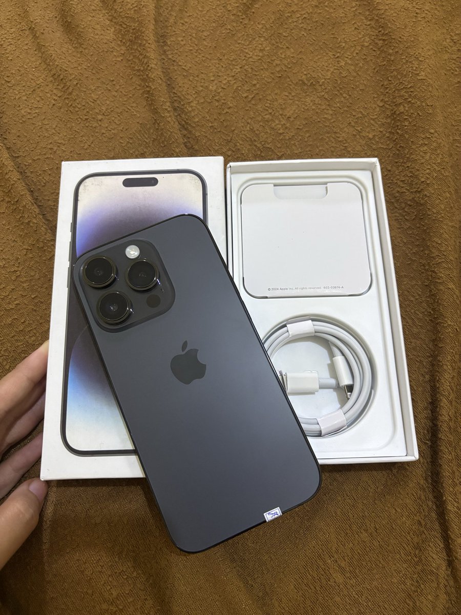 WTS IPHONE tweet media